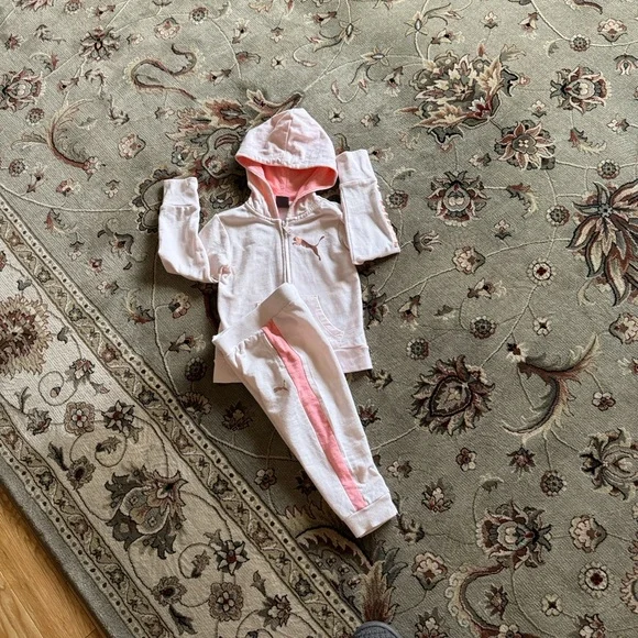 PUMA Soft White and Coral Hoodies size 3 - Picture 4 of 11